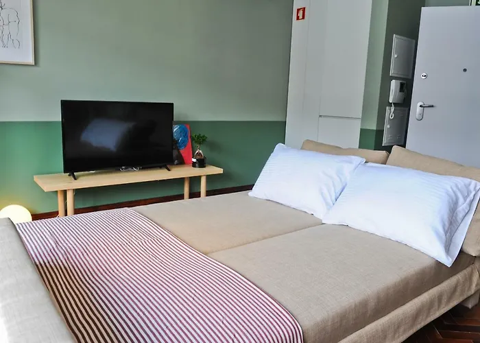 Cheers To By Misha's Place 5a *