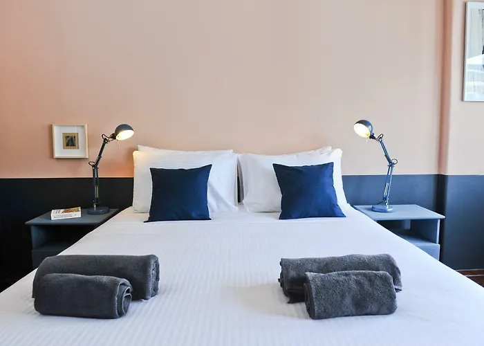 Cheers To By Misha's Place 5a * Lisboa