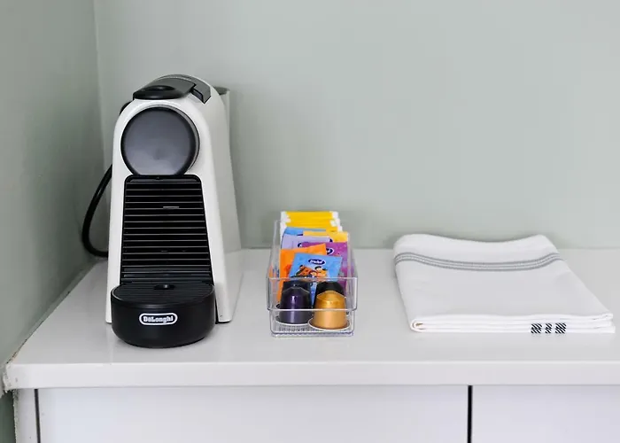 Διαμέρισμα Cheers To By Misha's Place 5a *