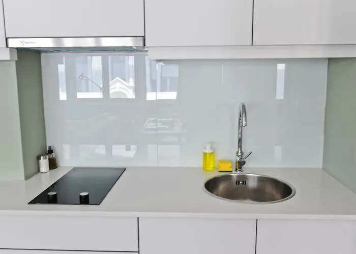 Διαμέρισμα Cheers To By Misha's Place 5a