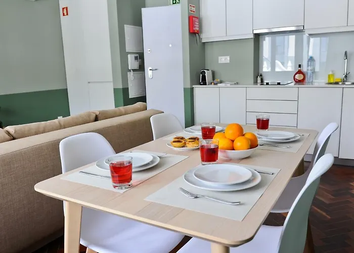 Cheers To By Misha's Place 5a Lisboa